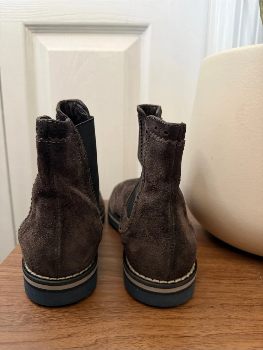 AGL Attilio Giusti Leombruni Brown Suede Brogue Chelsea Boots EU 37